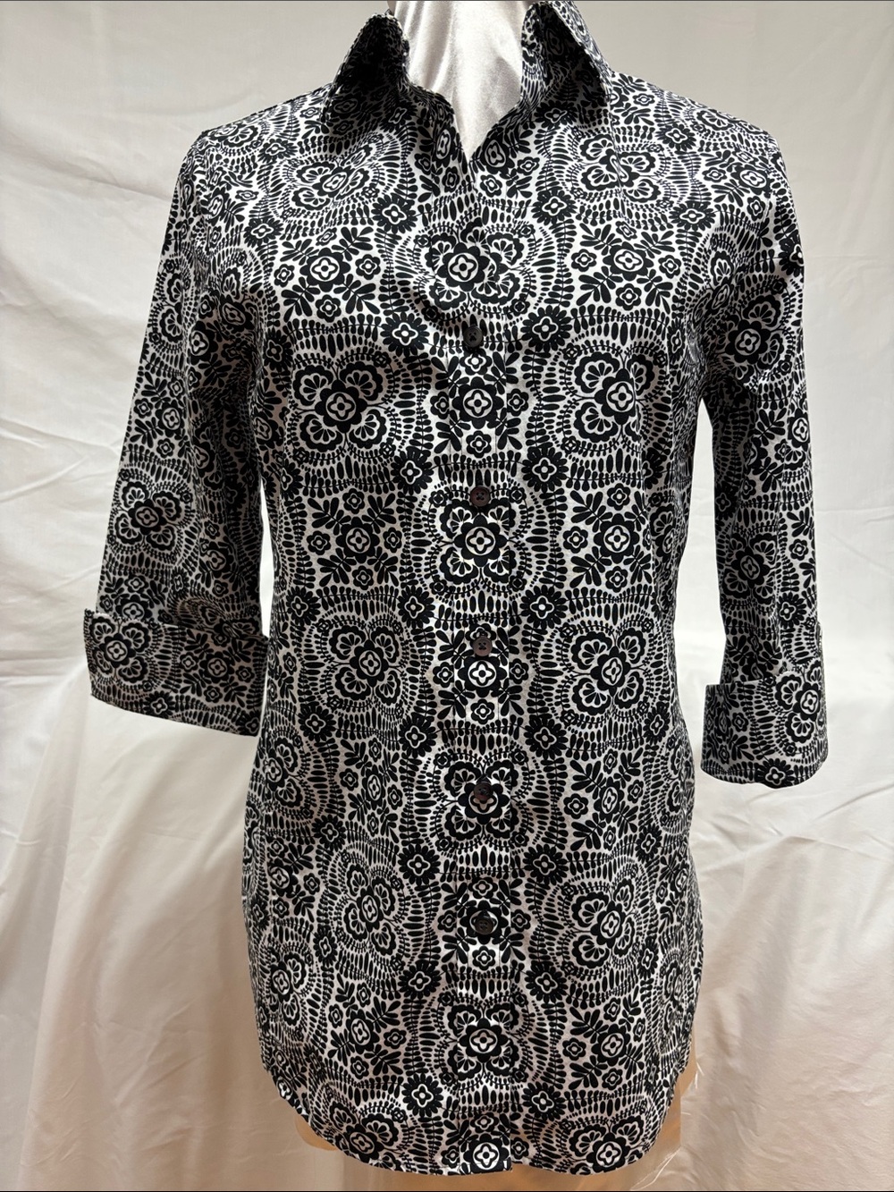 Westbound Black & White Floral Print Button Blouse